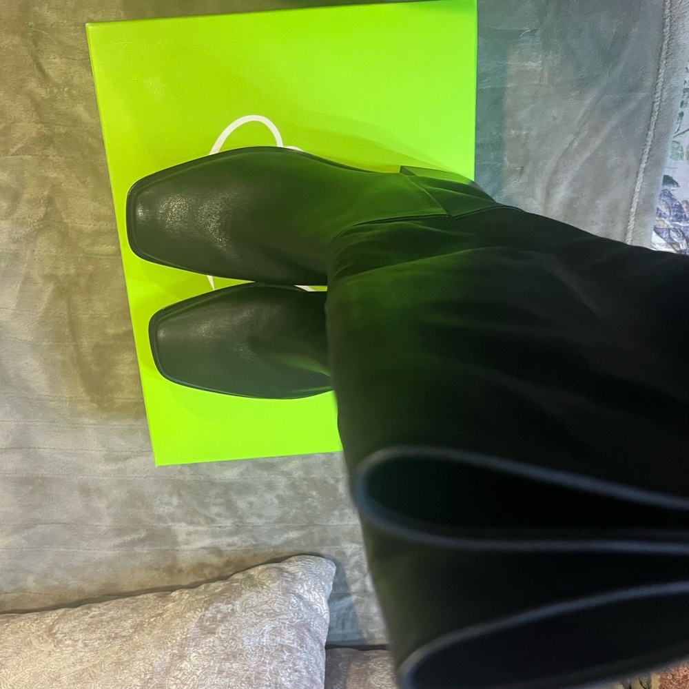 Sam Edelman Black Ankle Boots with Chunky Block Heel and Smooth Finish size 8 - Picture 6 of 10